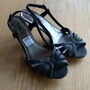 Fioni Night Black Size 9 Heels
